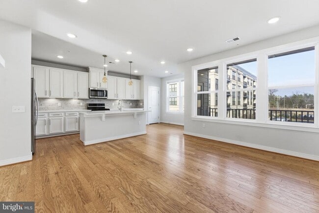 Building Photo - 13331 Launders St