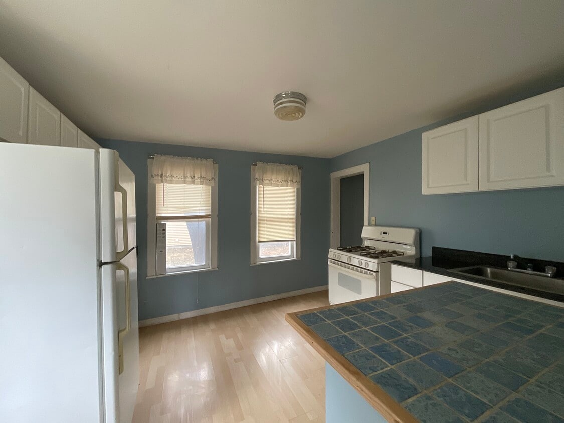 121 Osborne St Unit 1, Auburn, NY 13021 Apartments in Auburn, NY