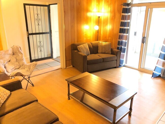 Photo - 332 Ophelia St Apartment