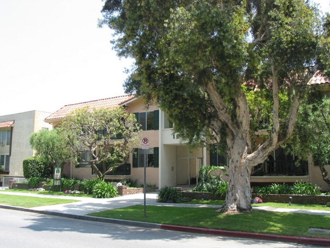 10856 Rose Avenue, Apartments in Los Angeles, CA