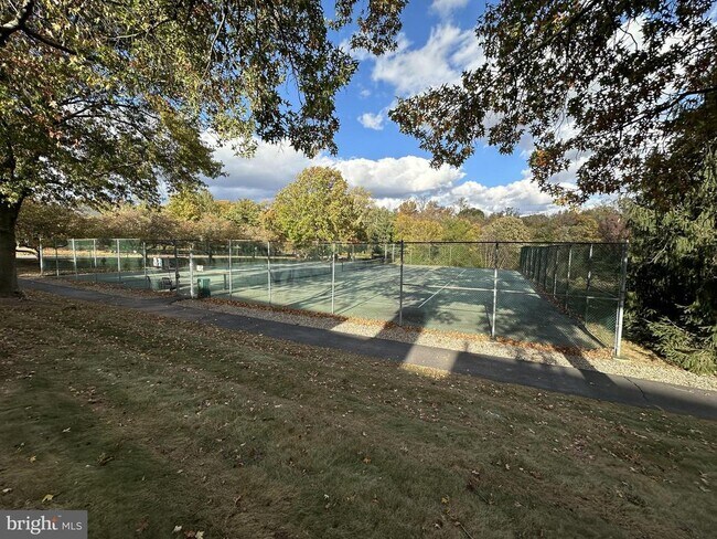 Foto del edificio - 30 Chicopee Dr