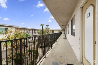 Building Photo - 10442 Lampson Ave