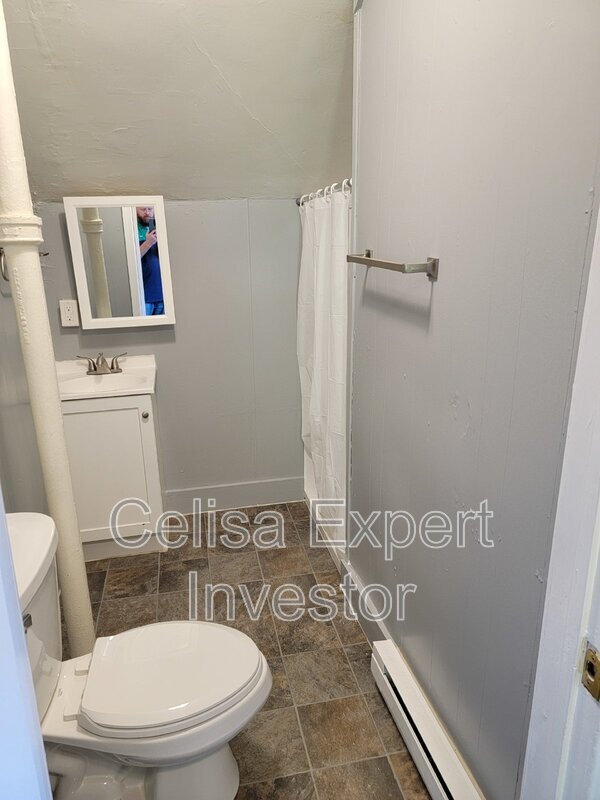 Building Photo - 1229 Wall St