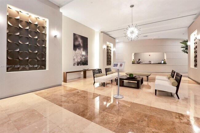 Foto del edificio - 9055 SW 73rd Ct