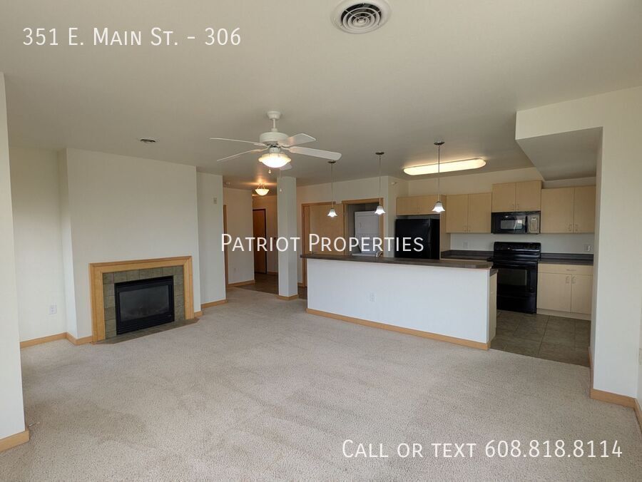 Primary Photo - 1 BED / 1 BATH W/FIREPLACE IN DOWNTOWN SUN...