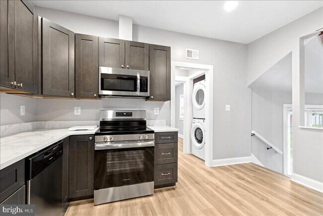 Foto del edificio - 1621 Bentley Rd