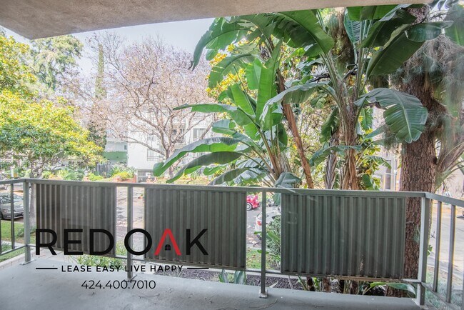 Foto del edificio - 319 S Clark Dr