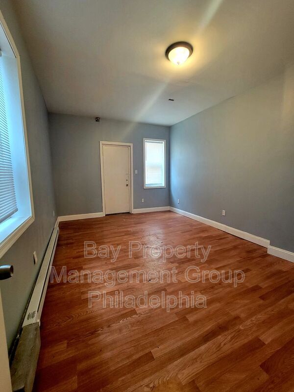 Building Photo - 634 S 56th St