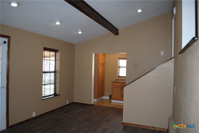 Foto del edificio - 13019 W Adams Ave