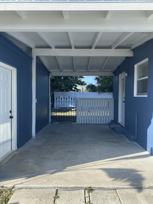 Building Photo - 2901 Garden Terrace NE