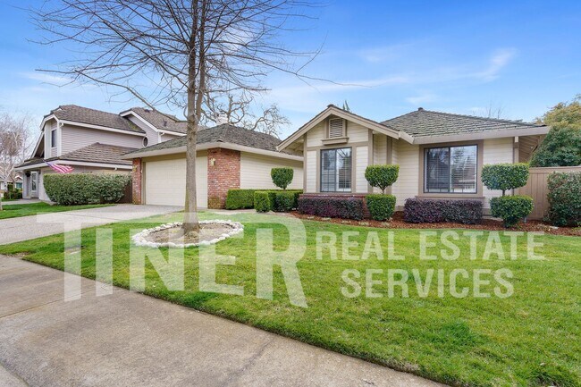 Building Photo - Stunning 3 Bedroom Gold River Home - Tier 2