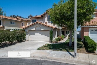Building Photo - 15689 Ladera Vista Dr