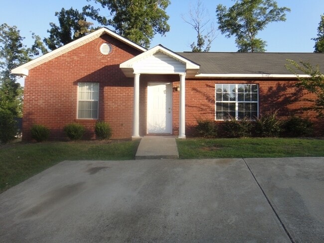 3bed/3bath Longleaf Duplex for August! - 3bed/3bath Longleaf Duplex for August! House