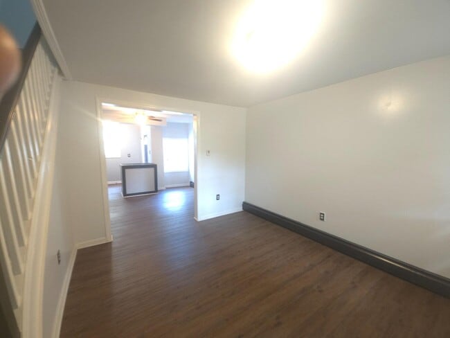 Building Photo - 428 Croyden Rd