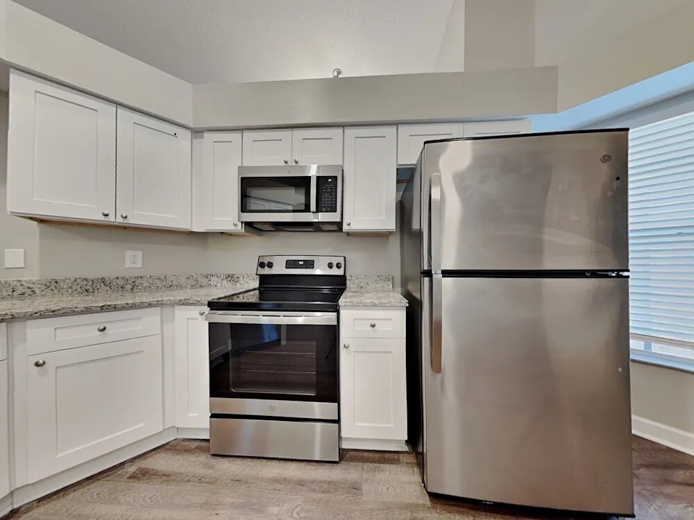 Foto del edificio - 2019 Sarah Louise Dr