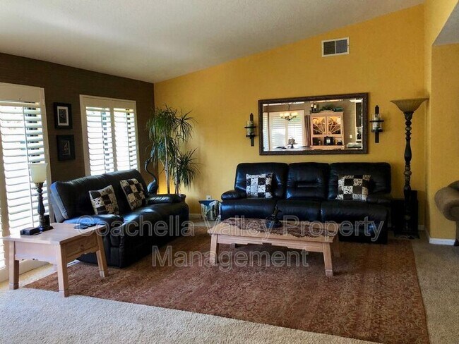 Foto del edificio - 39095 Sweetwater Dr