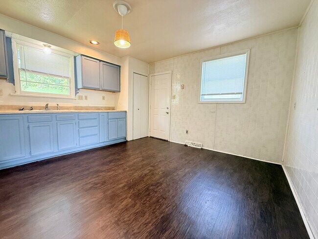 Foto del edificio - 531 Blair St