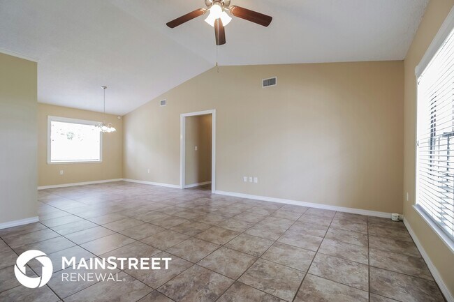 Building Photo - 5225 Maravoss St