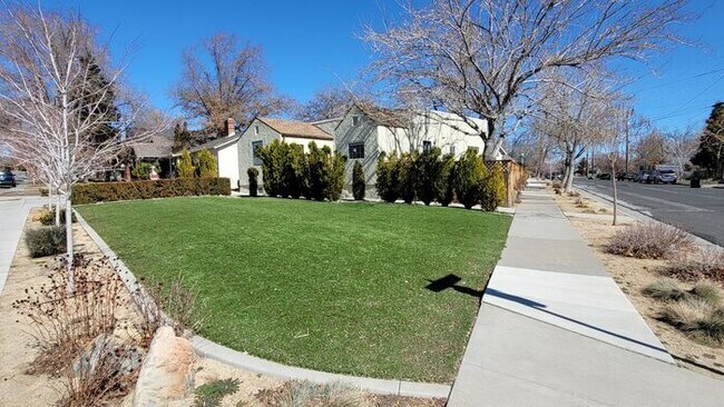 Foto del edificio - Spacious & Charming 2-Bed/2-Bath Home – Wa...