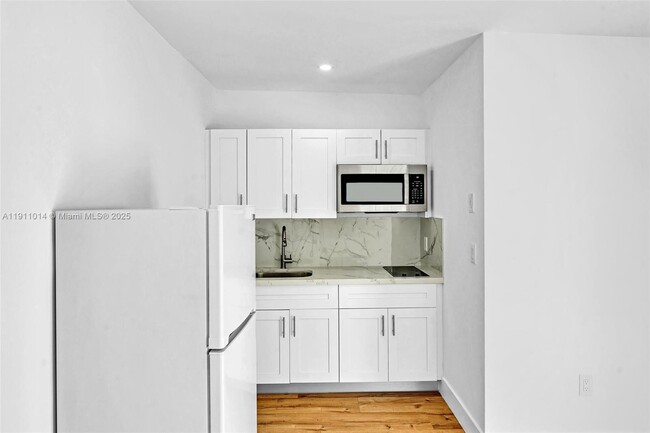 Building Photo - 1623 NW 16th Terrace