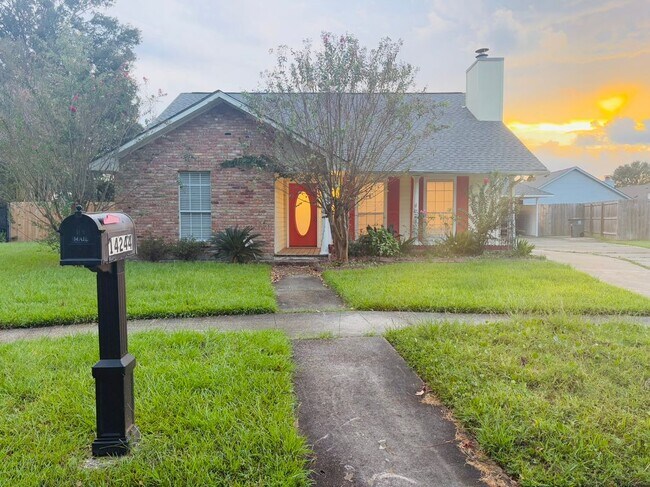 Foto del edificio - 14244 Teewood Ct