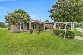 Building Photo - 10987 Fairland Dr