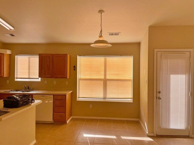 Building Photo - 2315 Iron Gate Trail SW