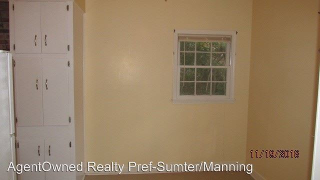 Building Photo - 2 br, 1 bath House - 44 S Church St