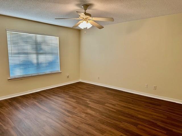 Foto del edificio - 3040 Plantation Dr W