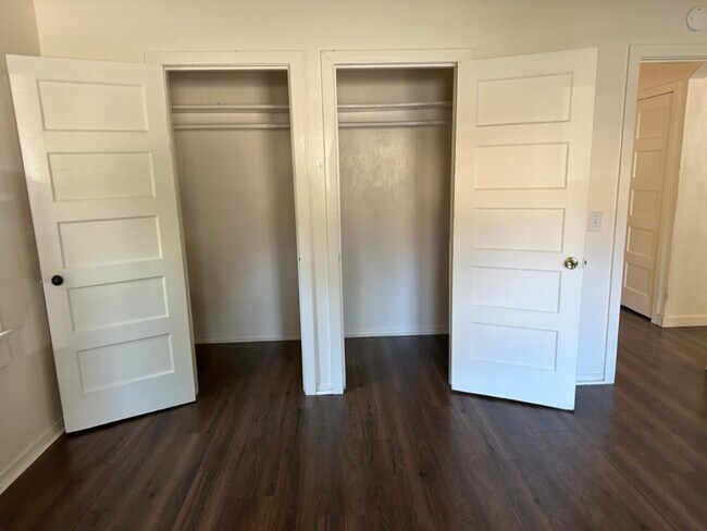 Foto del edificio - 907 W Main St