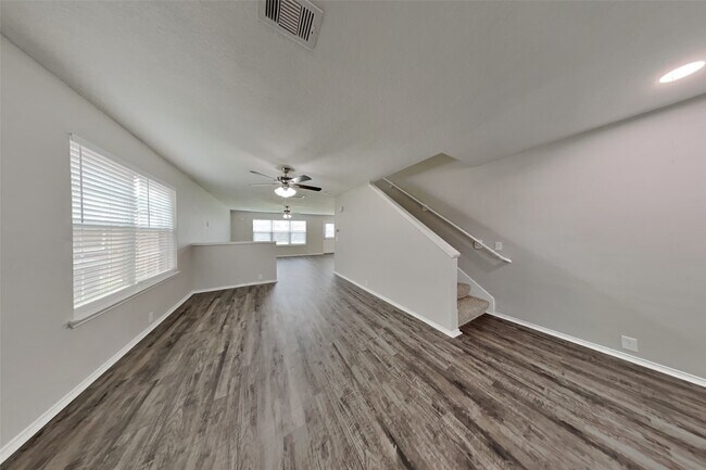 Foto del edificio - 14906 Sugarhollow Dr
