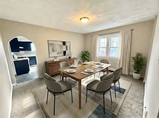 Building Photo - 3bed/1bath Townhouse in Clairton