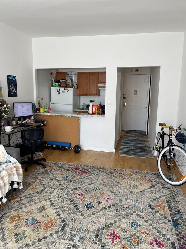 Foto del edificio - 649 2nd Ave