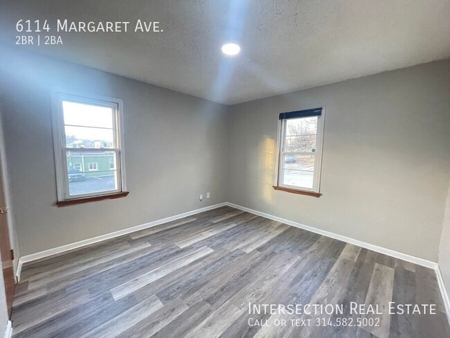 Building Photo - Recently Renovated 2 Bed/1Bath with Lots o...