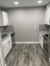 Building Photo - 2700 Coral Springs Dr