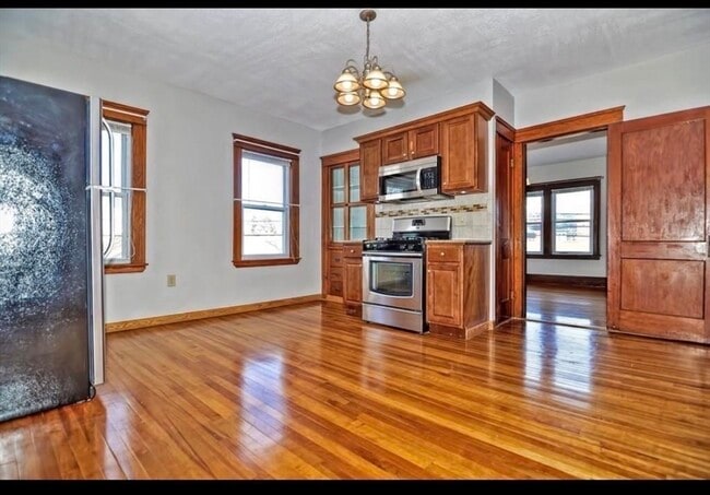 Building Photo - 278 Greenwood St