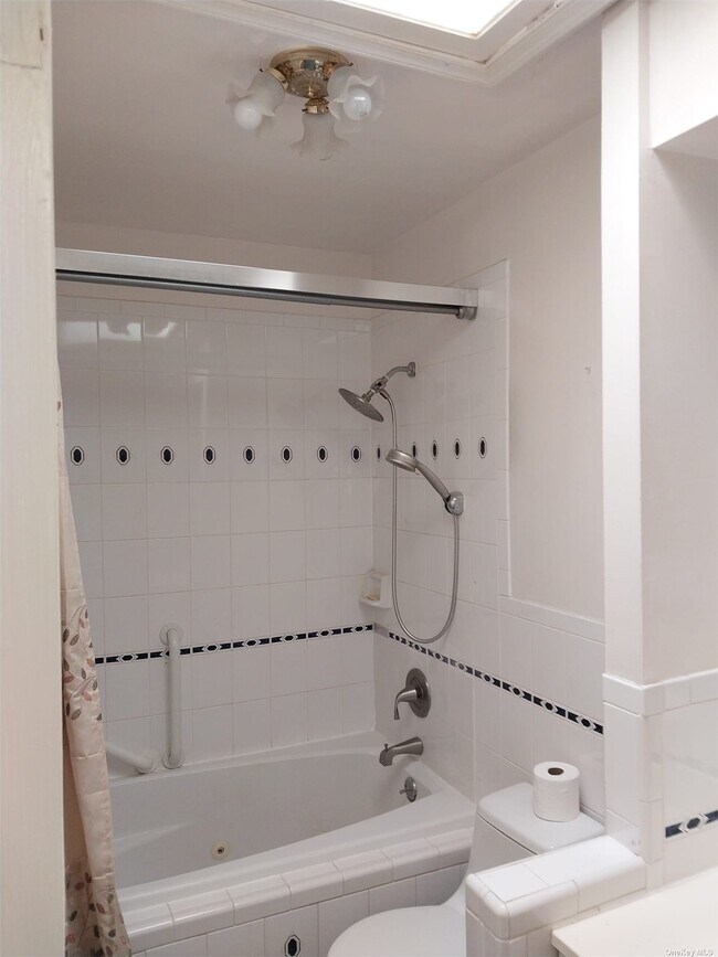 Foto del edificio - 605 E 59th St