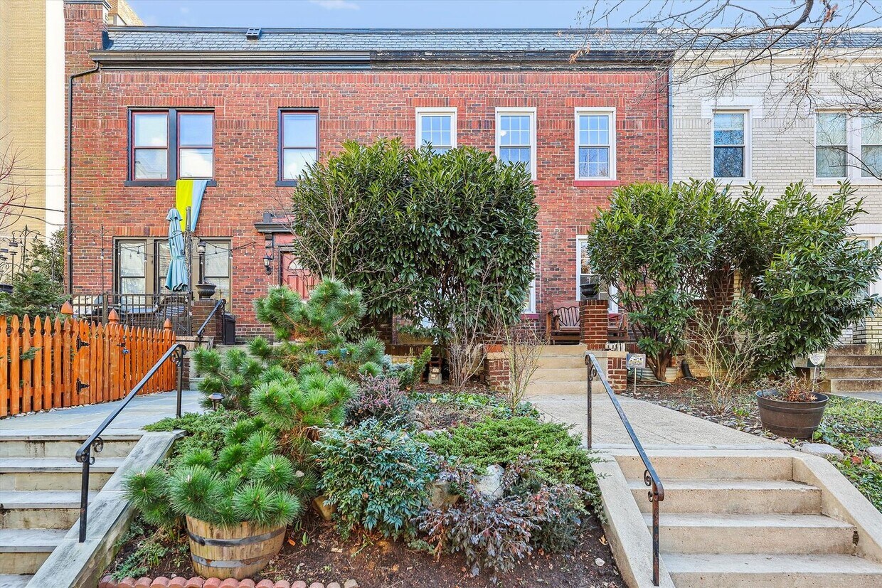 3714 Woodley Rd NW, Washington, DC 20016 House Rental in Washington