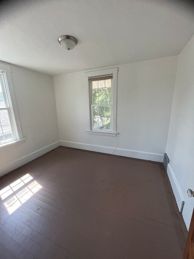 Building Photo - 3 br, 2 bath House - 942 South 17th Street