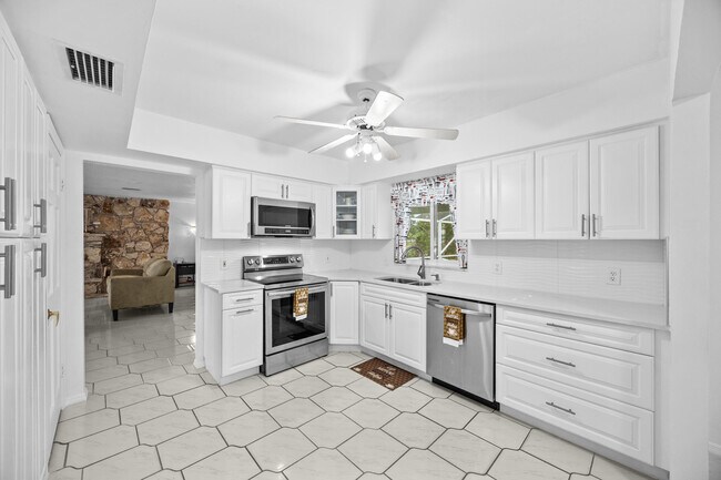 Foto del edificio - 1742 W Terrace Dr