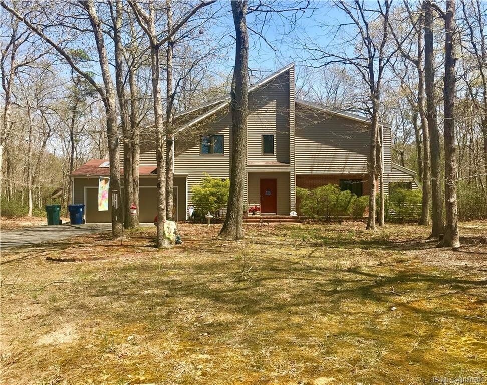 Primary Photo - 6 Timber Dr