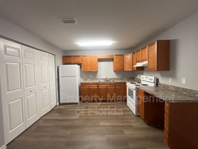 Foto del edificio - 3650 NE 41st St