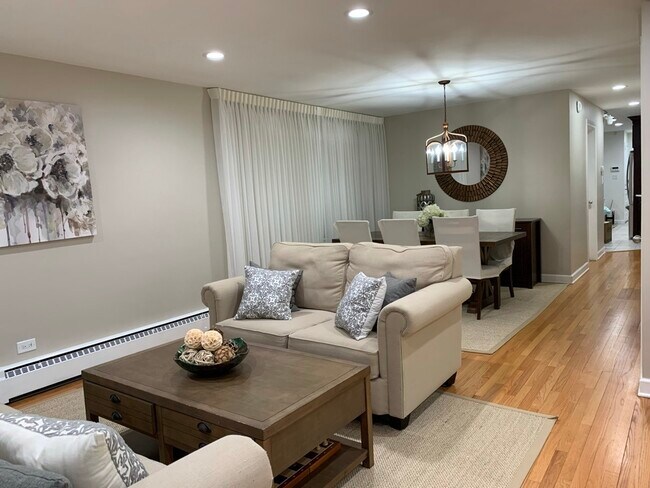 Foto del edificio - 1409 N Northwest Hwy