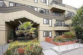 Foto del edificio - Heart of Wallingford right off the Burke G...