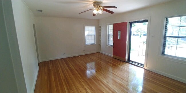 Building Photo - 1309 N 5th St