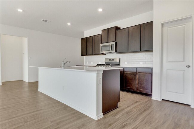 Foto del edificio - 816 Mallow Rd