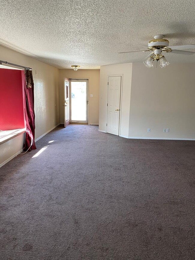 Building Photo - 4419 Casa Blanca Dr