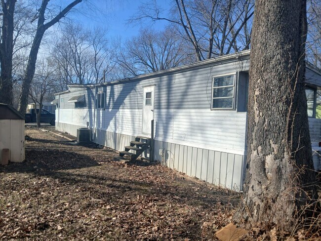 Foto del edificio - 11 Camelot Dr