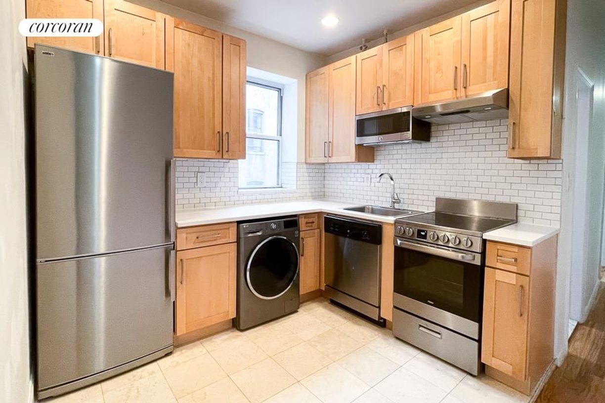 Primary Photo - 57 W 106th St