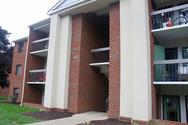 Photo - 1034 Blue Ridge Dr Apartment